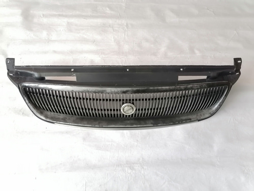 Parrilla Chrysler Town & Country 1997-1998 Voyager Emblema