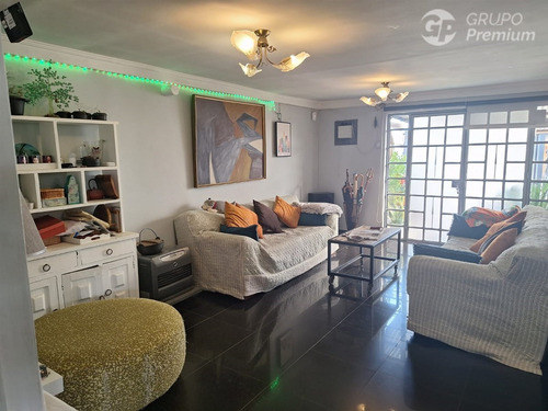 Hermosa Casa En Venta, Comuna De Maipú 3d 3b Con Local