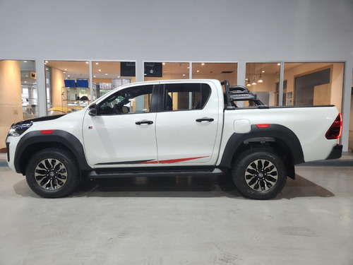 Imagen 5 de 23 de Toyota Hilux 4x4 Dc Gr-s Iii 2.8 Tdi At