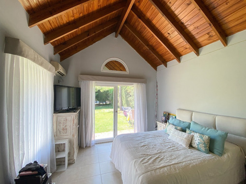 Imagen 4 de 8 de Venta De Casa En Una Planta, El Rocio Canning