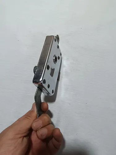 Fechadura Porta D/meio Kombi Clipper 75 A 96 Original Volksw