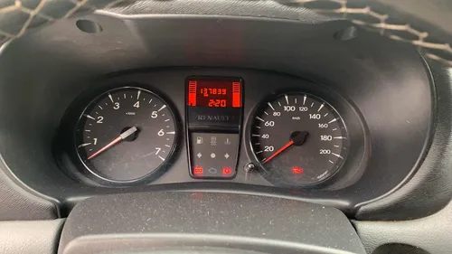 Renault CLIO STYLE Clio Style 1.2 mt modelo 2016