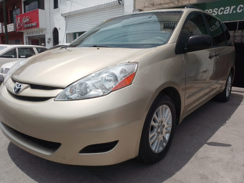 Toyota Sienna Le Aa Ee At