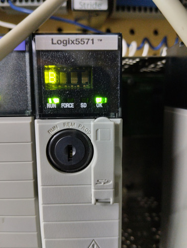 Allen-bradley 1756-l71 Controllogix Cpu Plc 2mb Controller (Usado)