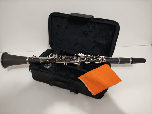 Clarinete Sib Dolphin 17 Chaves - Completo -  