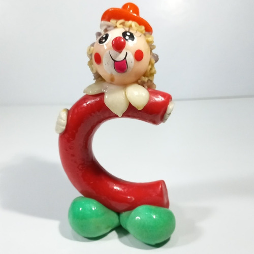 Letra C Decorada Con Cara De Payaso Hecha En Porcelanicron