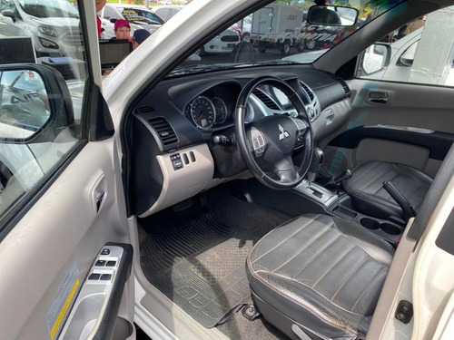 Imagem 6 de 9 de Mitsubishi L200 Triton Hpe 3.2 Branco 2017