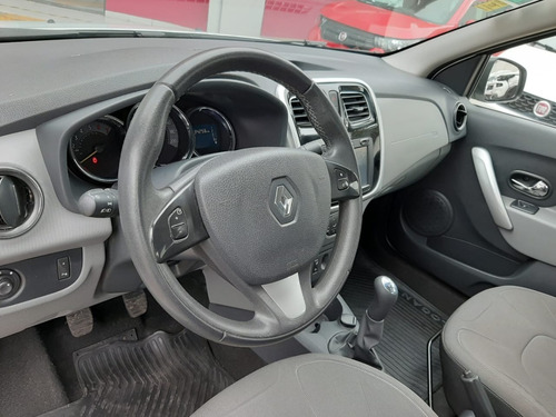 Renault Logan Privilege Blanco 2017 Aa929 Ve