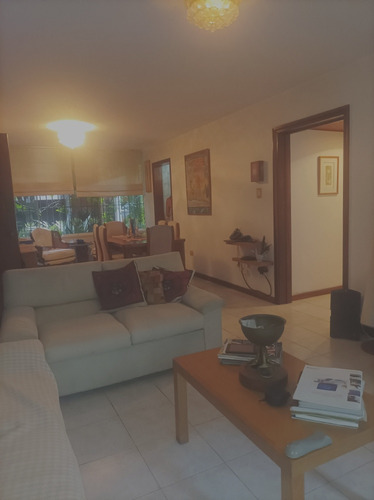 Se Alquila Habitación En Apartamento Urbanización Sebucan Acj1