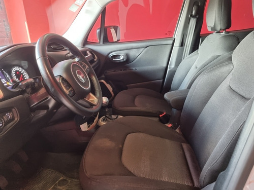 Imagen 9 de 15 de Jeep Renegade 2018 1.8 Sport