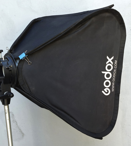 Softbox Godox 50x50 Con Difusores Y  Grid,  Mont Bowens