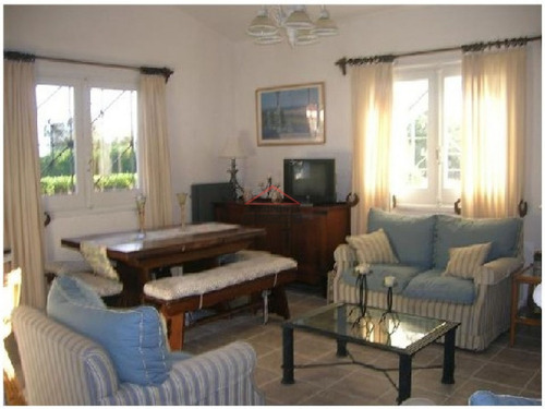Casa En Playa Brava!- Ref: 3341