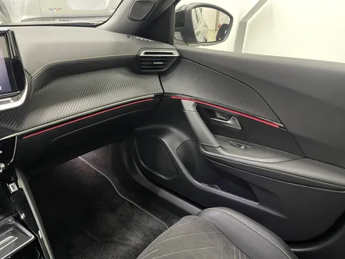 Peugeot E-2008 (100% Eléctrica) 2025