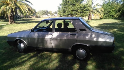 Renault 12