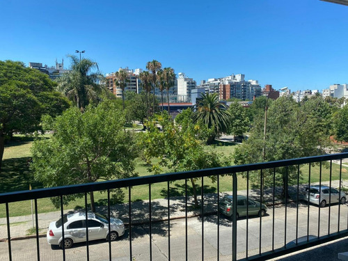 Venta De Apartamento 3 Dormitorios, 2 Garages En Villa Biarritz.