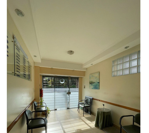 Imagen 4 de 21 de Macias 500 Esquina Canale, Adrogué - Alquiler Profesional, Ideal Consultorios / Oficinas - 135 M2