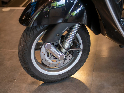 Imagen 11 de 24 de Vespa Gts 300 Negro Usado Seleccionado