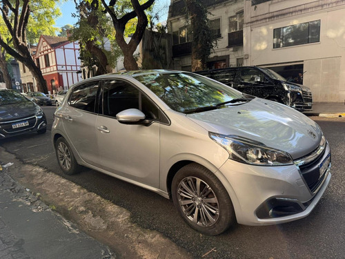 Peugeot 208 1.6 Feline Tiptronic