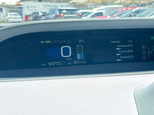 Toyota Prius 1.8 Base Cvt