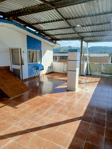 Isabel Paz Vende Penthouse En Portachuelo. Via Guataparo