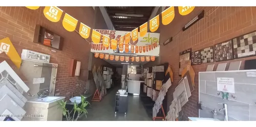 Comercial En San Cristobal Norte Rah Co: 25-525