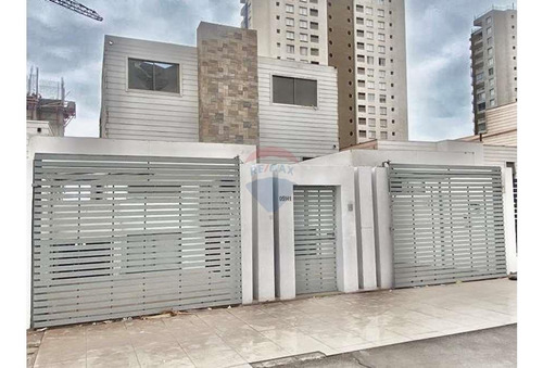 Venta Amplia Casa Sector Sur 5d 3b 2e