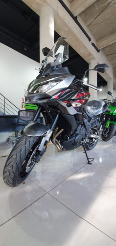 Imagen 3 de 15 de Kawasaki Versys 650 Abs 0km 2021 Gris Rosario Marrocchi