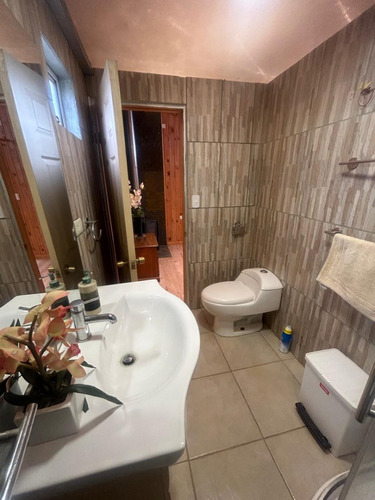 Se Vende Amplia Y Comoda Casa En Pichilemu Buena Ubicacion