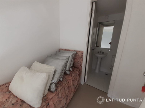 Imagen 11 de 15 de Apartamento Esquinero En Le Parc, 3 Suites Más Dependencia