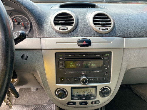 Imagen 18 de 25 de Chevrolet Optra Advance 2010