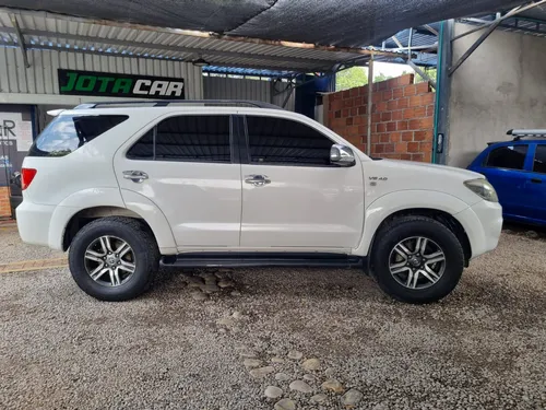 Toyota Fortuner 4.0 Sr5
