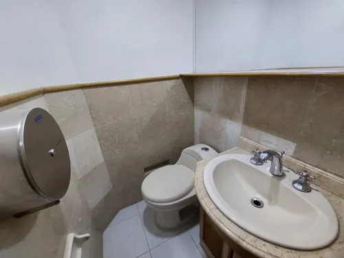 Arriendo Local En Patio Bonito