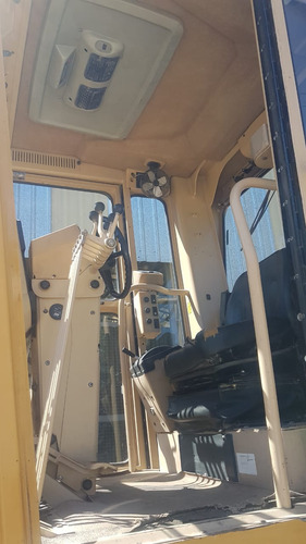 Motoniveladora Caterpillar 140k