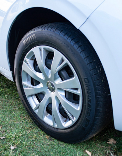 Imagen 11 de 18 de Peugeot 208 Active 1.6