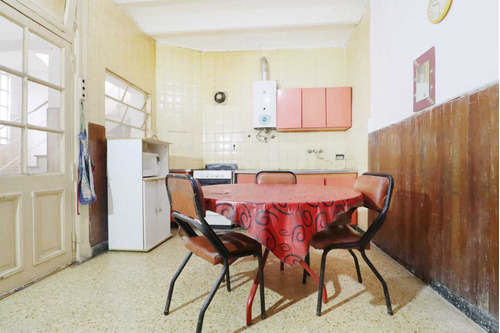 Imagen 13 de 30 de Venta Amplio Ph Ubicada En Villa Del Parque 4 Amb.