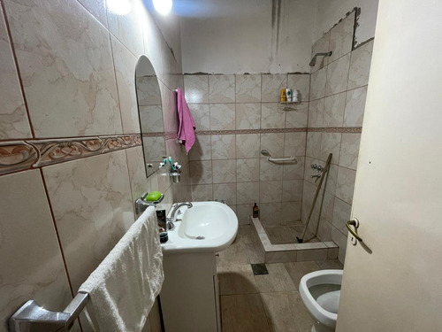 Castelar Norte Casa De 3 Ambientes Con Terreno Apta Crédito