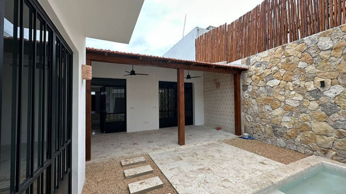 Casade Una Planta En Venta Ubicada En La Ermita Centro Historico De Merida.