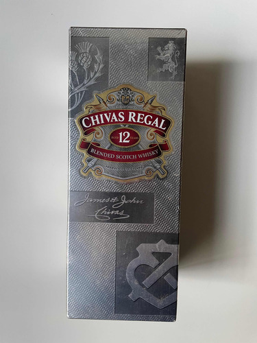 Botella Vacía Y Caja De Chivas Regal 12 (Usado)