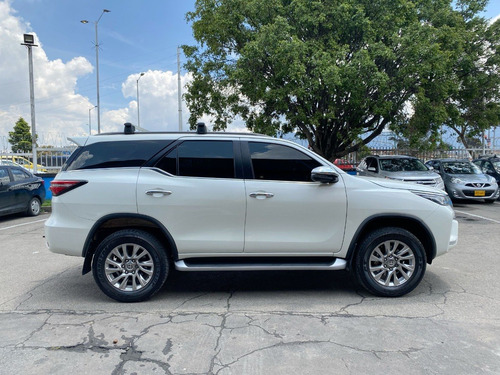 Imagen 12 de 25 de Toyota Fortuner Srv 2021