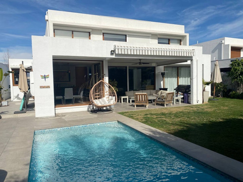 Imagen 25 de 27 de Casa En Condominio Av. La Dehesa Cercana A Colegio Huinganal