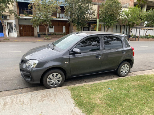 Toyota Etios 1.5 manual