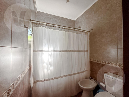 Casa En Venta - Lomas De Zamora, Caseros Al 1700