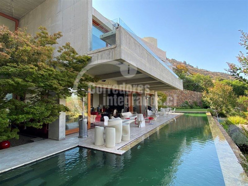 Casa En Arriendo De 5 Dorm. En Lo Barnechea