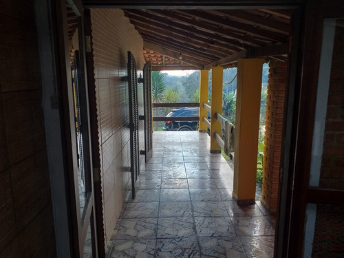 Imagem 12 de 14 de Chácara Com 4 Cômodo Banheiro Churrasqueira Piscina Pequena