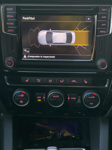 Imagen 25 de 25 de Volkswagen Vento 2018 2.0 Tsi Gli 211cv App Connect + Nav