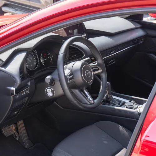 Mazda 3 2.0 Touring Híbrido