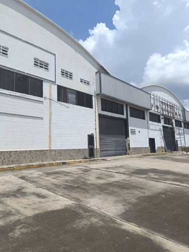 Venta O Alquiler Galpón En Venta. PLG-65 Zona Industrial Norte