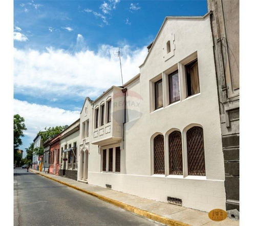 Derecho De Llaves De Hostel