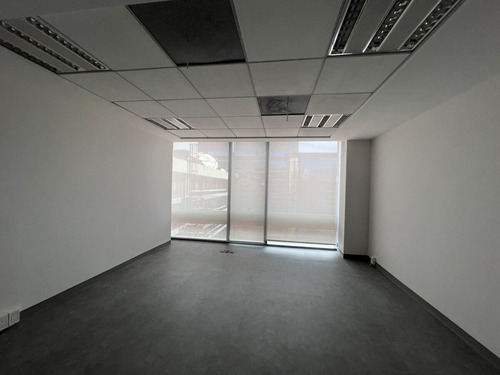 Renta De Oficina Acondicionada Y Amueblada De 633.35 M² En Polanco