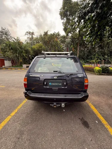 Nissan Pathfinder Std